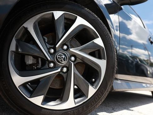 Used 2017 Toyota Corolla iM FWD image 33