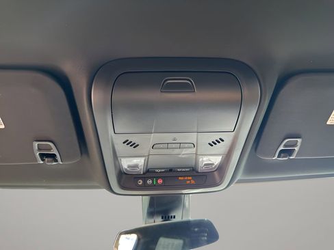 New 2025 Cadillac XT5 Luxury image 34