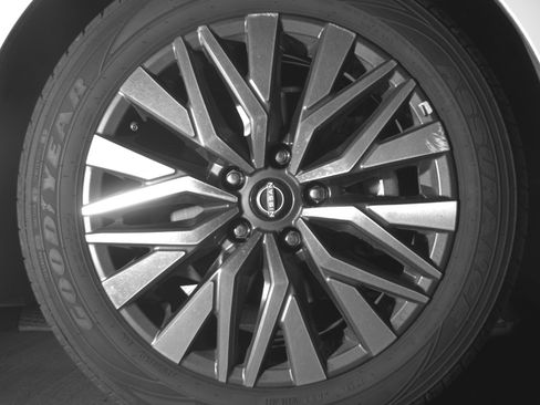 Used 2025 Nissan Altima 2.5 SV FWD image 13