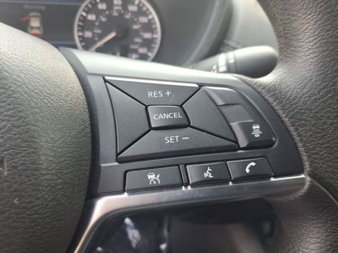 Used 2024 Nissan Sentra SV FWD image 20