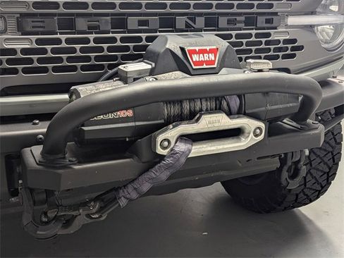 Used 2022 Ford Bronco Everglades image 28