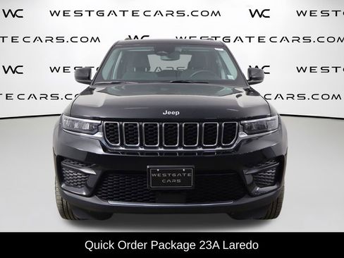 Used 2023 Jeep Grand Cherokee Laredo AWD/4WD image 2