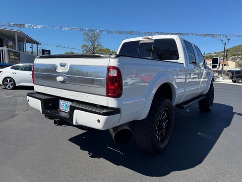 Used 2016 Ford F250 Platinum w/ Platinum Package image 22