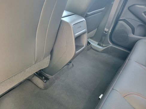 Certified 2024 Chevrolet Trax RS w/ Sunroof Package FWD image 30