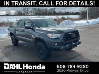 Used 2020 Toyota Tacoma SR video 1