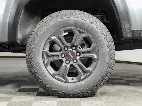 New 2025 GMC Canyon Elevation w/ Convenience Package image 48