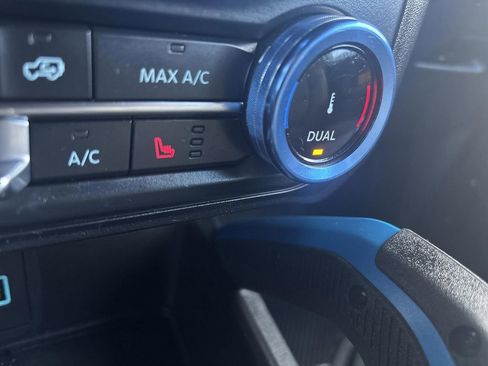 Used 2022 Ford Bronco Black Diamond image 7