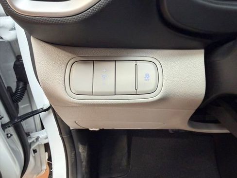 New 2026 Hyundai Venue SEL FWD image 22