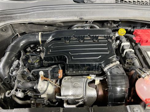 Used 2022 Jeep Renegade Latitude image 30