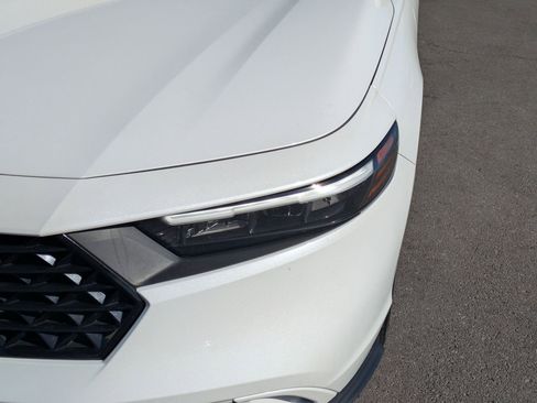 Used 2023 Honda Accord EX image 12