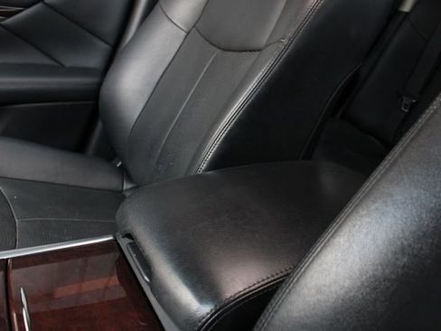 Used 2015 INFINITI Q70 3.7 RWD image 20