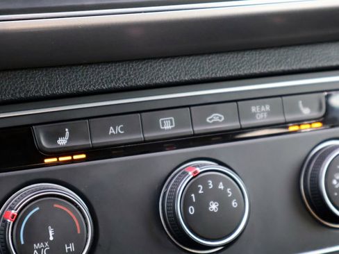 Used 2018 Volkswagen Atlas SE FWD image 6