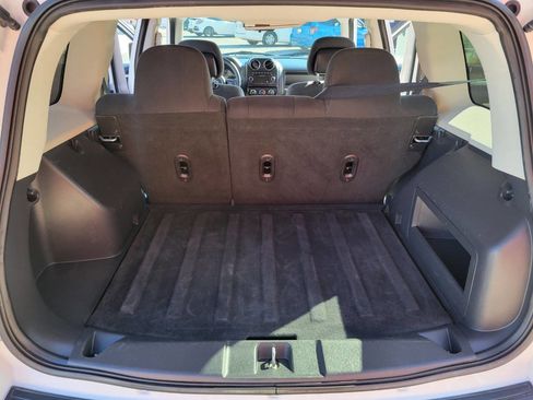 Used 2014 Jeep Patriot Sport image 15