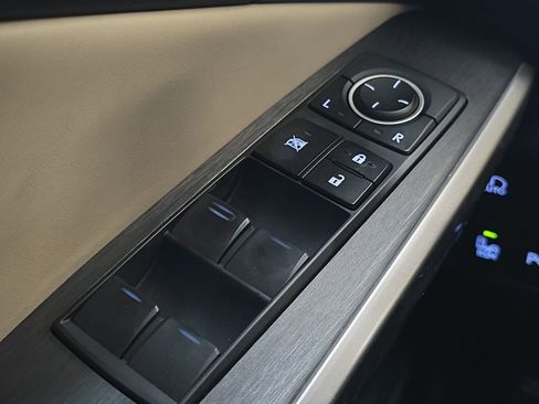 Used 2020 Lexus IS 350 F Sport w/ F Sport Package image 13