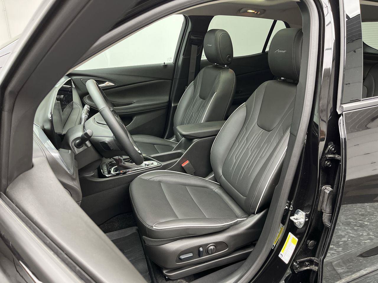 Used 2026 Buick Encore GX Avenir w/ Avenir Technology Package AWD/4WD image 9