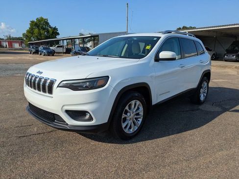 Used 2019 Jeep Cherokee Latitude w/ Popular Appearance Group FWD image 8