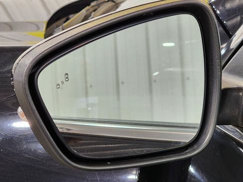 Used 2020 Ford Escape Titanium FWD image 37