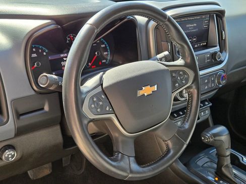 Used 2021 Chevrolet Colorado Z71 w/ Safety Package RWD image 21