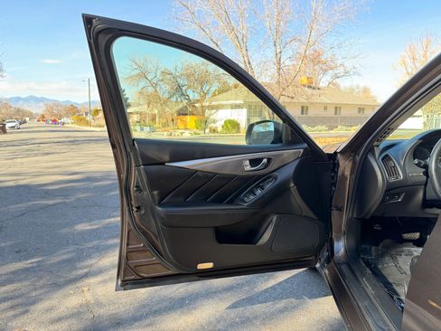 Used 2014 INFINITI Q50 Premium w/ Navigation Package image 12