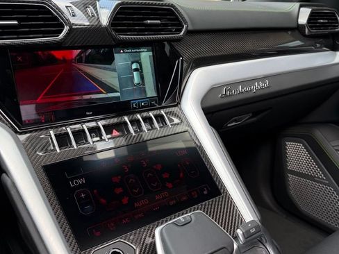 Used 2020 Lamborghini Urus AWD/4WD image 9