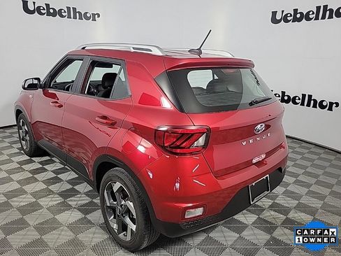Used 2024 Hyundai Venue SEL image 4