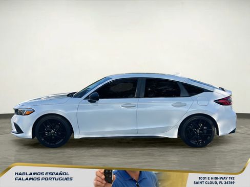 Used 2023 Honda Civic Sport image 3