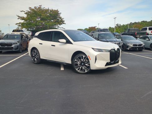 Certified 2026 BMW iX xDrive60 image 2