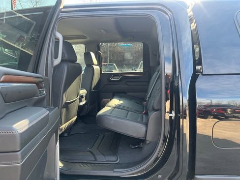 Used 2024 GMC Sierra 2500 Denali w/ Denali Reserve Package image 25