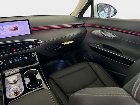 New 2026 Genesis GV70 2.5T AWD/4WD image 24