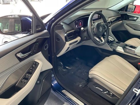 Used 2024 Acura MDX SH-AWD w/ Advance Package image 9