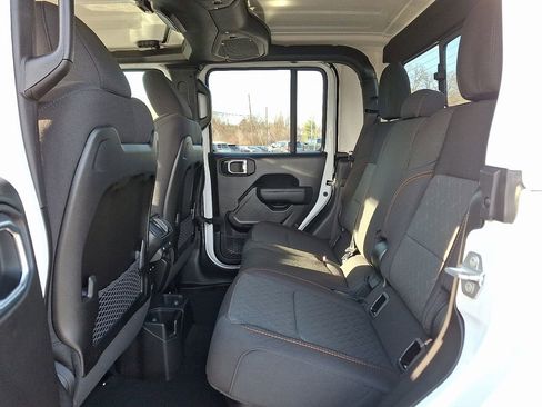 New 2026 Jeep Gladiator Mojave image 7
