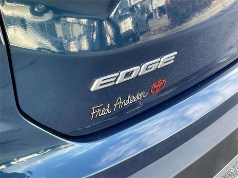 Used 2020 Ford Edge SEL w/ Convenience Package image 11