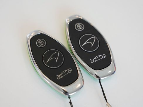 Used 2024 McLaren 750S Spider RWD image 52