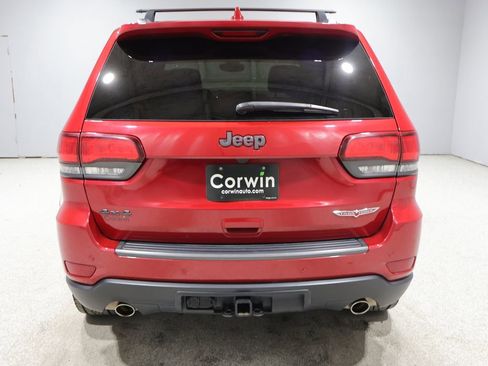 Used 2021 Jeep Grand Cherokee Trailhawk w/ Premium Lighting Group AWD/4WD image 3
