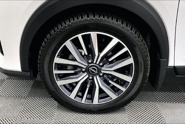Used 2022 Nissan Kicks SV FWD image 10
