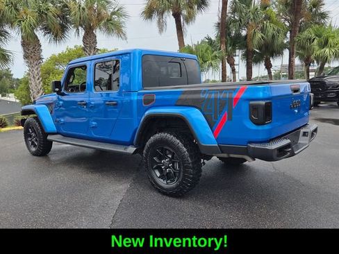 Certified 2025 Jeep Gladiator Sport AWD/4WD image 5