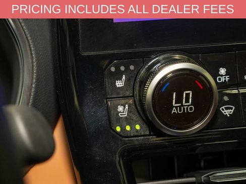 Used 2026 Toyota Highlander Platinum AWD/4WD image 17