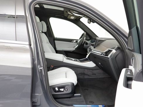 New 2026 BMW X5 xDrive40i AWD/4WD image 18