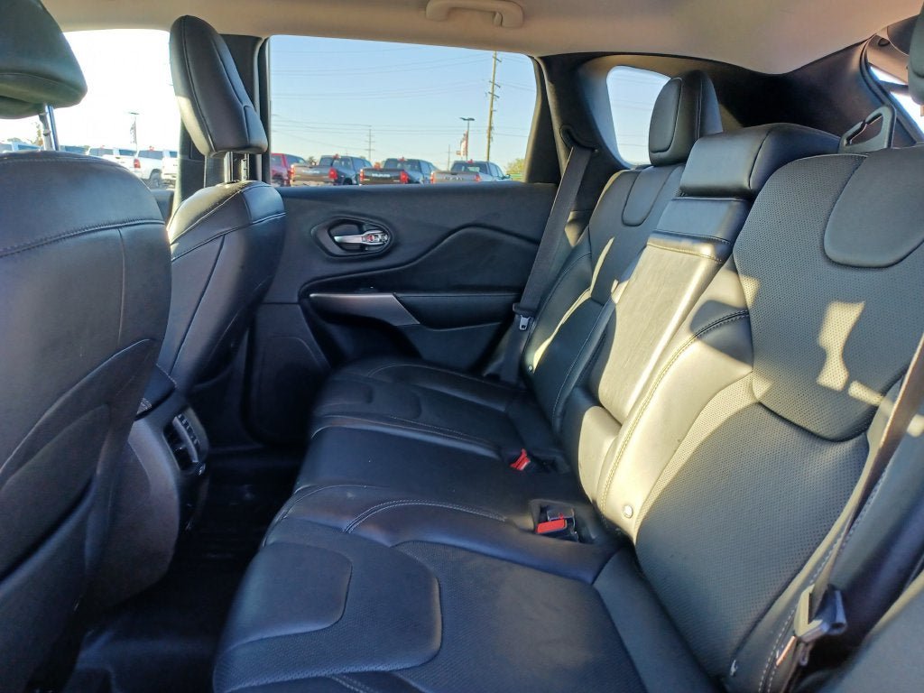 Used 2019 Jeep Cherokee Limited AWD/4WD image 27
