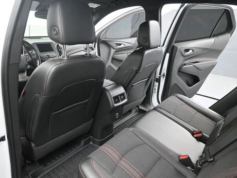 Used 2022 Chevrolet Equinox RS FWD image 15