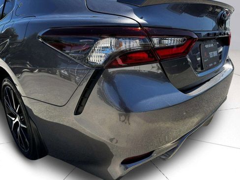 Used 2024 Toyota Camry SE image 15
