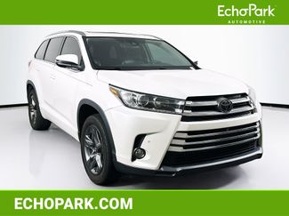Used 2018 Toyota Highlander Limited Platinum FWD video 1