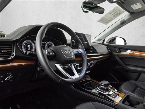 Used 2023 Audi Q5 2.0T Premium Plus w/ Premium Plus Package image 10