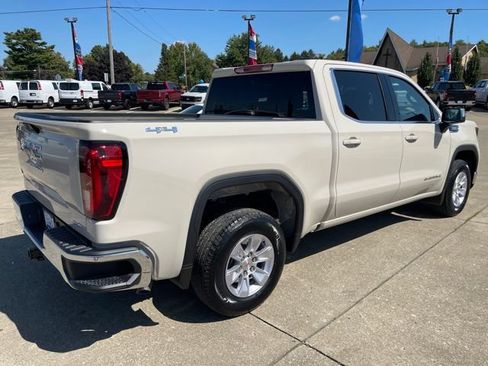 New 2026 GMC Sierra 1500 SLE AWD/4WD image 3