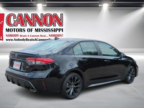 Used 2024 Toyota Corolla SE FWD image 5