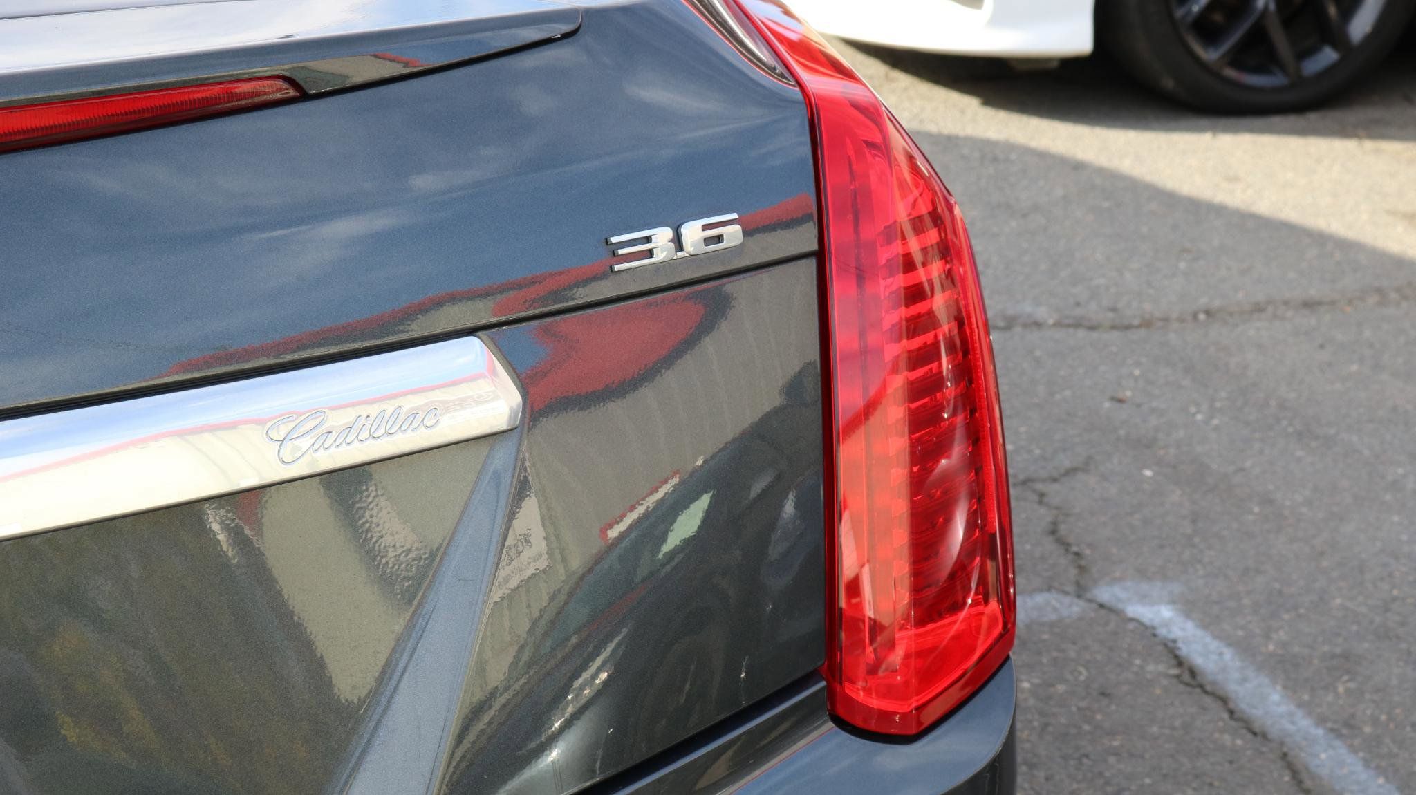 Used 2016 Cadillac CTS Luxury w/ V-Sport Package AWD/4WD image 8