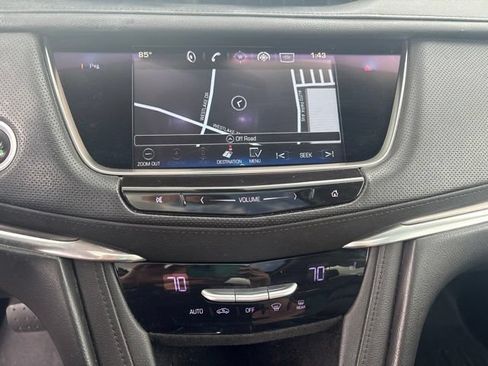 Used 2017 Cadillac XT5 Luxury AWD/4WD image 7