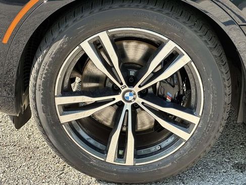 Certified 2025 BMW X7 M60i AWD/4WD image 14