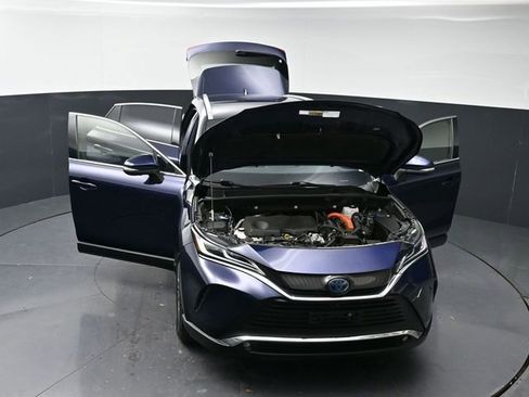 Used 2022 Toyota Venza Limited w/ Advanced Technology Package image 40