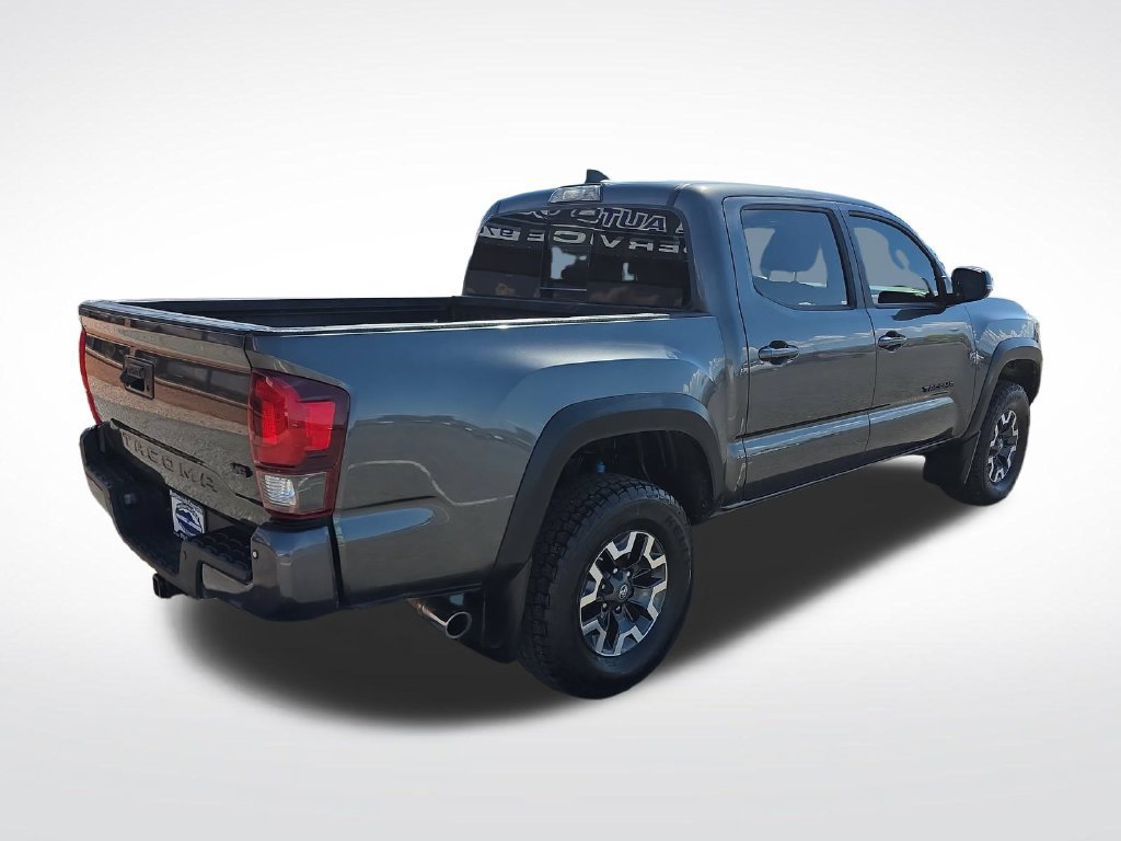 Used 2019 Toyota Tacoma TRD Off-Road w/ Technology Package AWD/4WD image 10